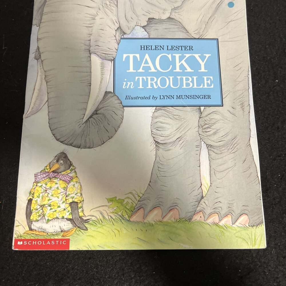 Tacky in Trouble Tacky the Penguin  Helen Lester Paperback